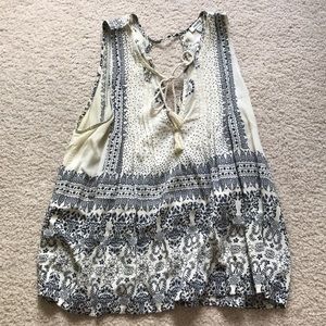 Cute tank top!